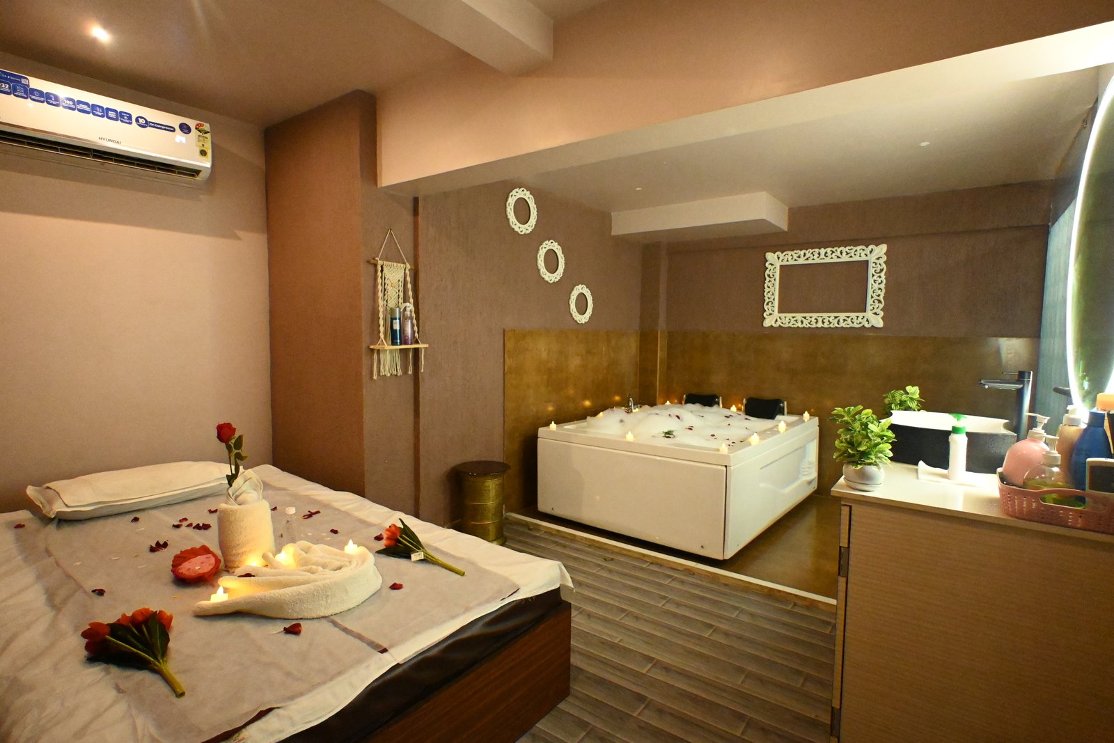 Luxury Spa Reception Pune